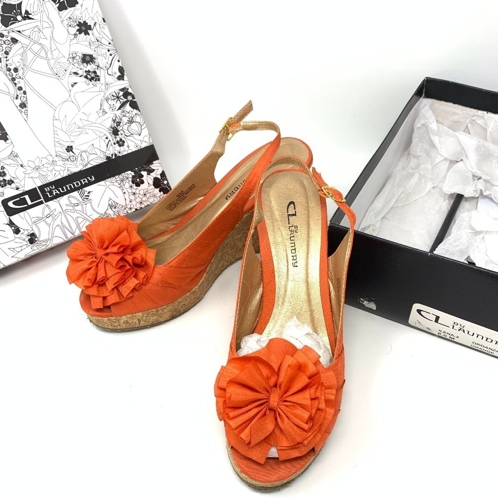 CL By Laundry Orange Flower Heels 8M